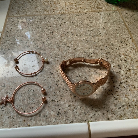 NIB COTE D’AZURE Watch & 2 Bracelets Set - Picture 4 of 5